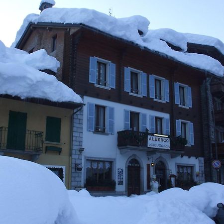 Albergo Ristorante Macugnaga Extérieur photo